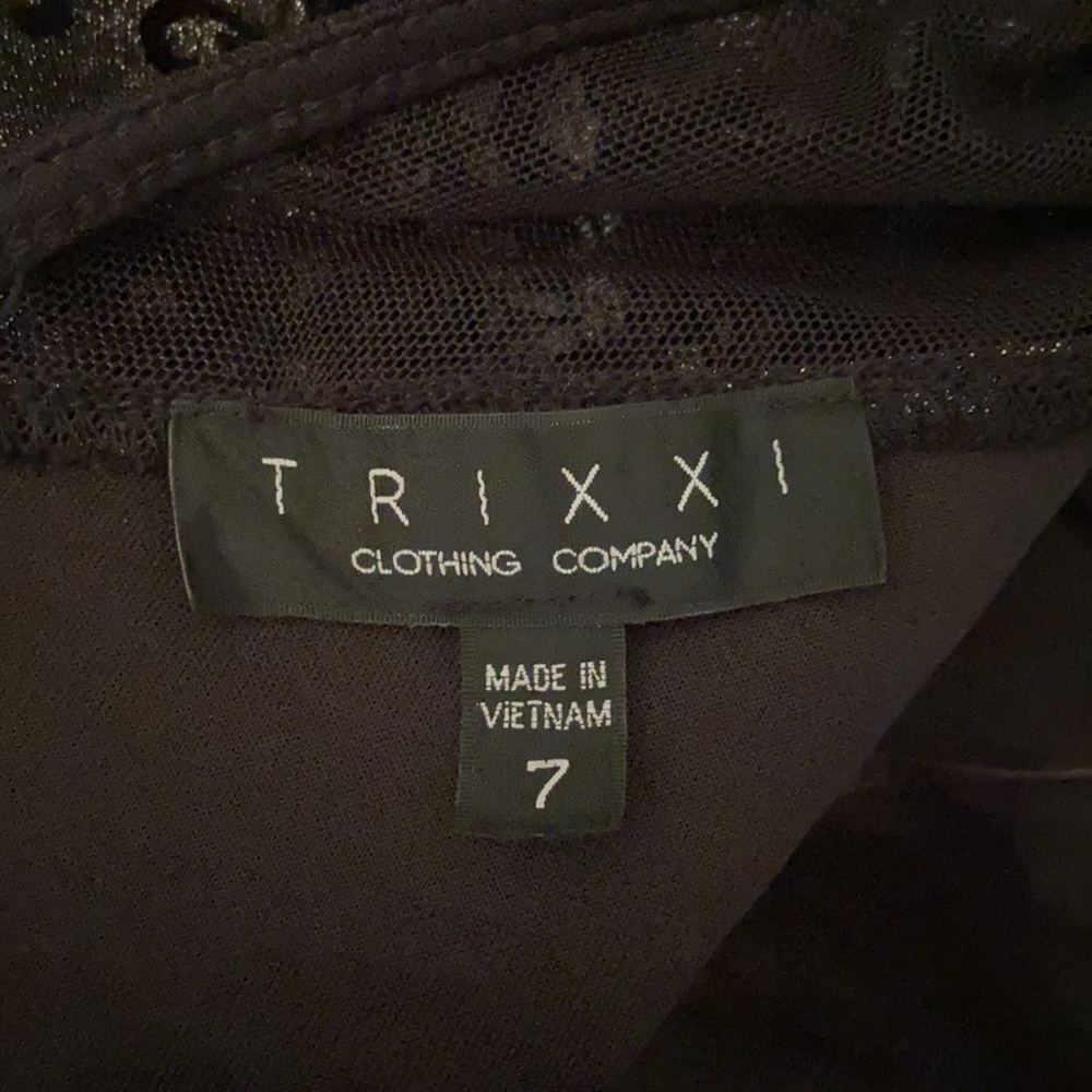 🌟NWT🌟 TRIXXI Black & Silver Patterned Cocktail Formal Dress with Mesh Ne… - Picture 15 of 17
